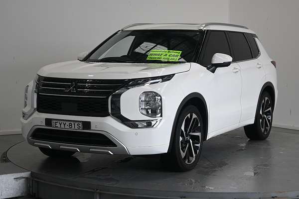 2023 Mitsubishi Outlander Exceed ZM