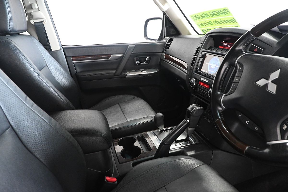 2014 Mitsubishi Pajero Exceed NW