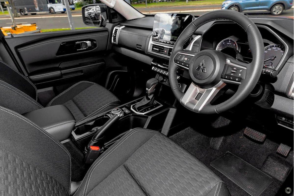 2024 Mitsubishi Triton GLS MV 4X4