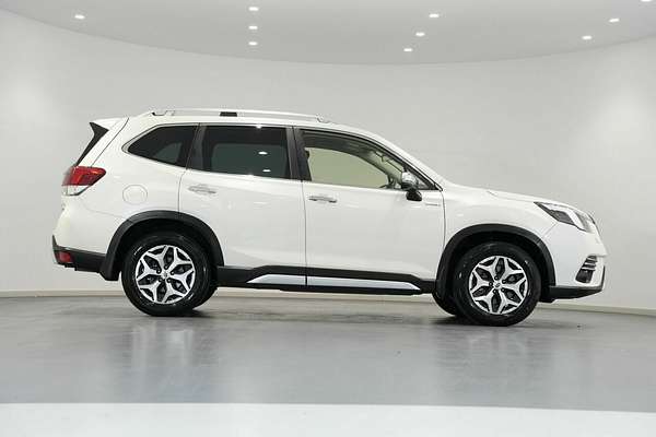 2022 Subaru Forester Hybrid L S5