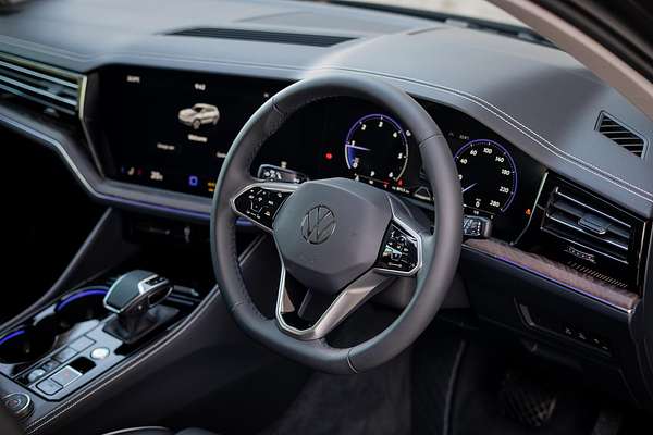 2024 Volkswagen Touareg 210TDI Elegance RC