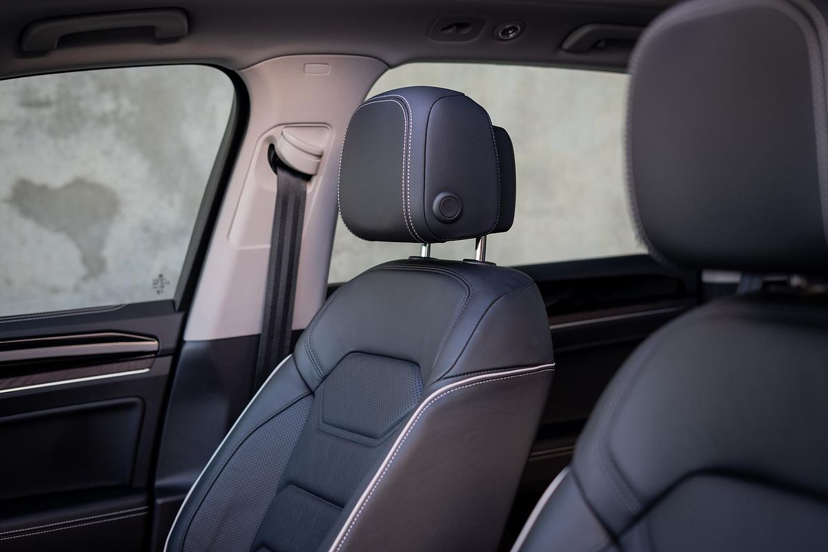 2024 Volkswagen Touareg 210TDI Elegance RC