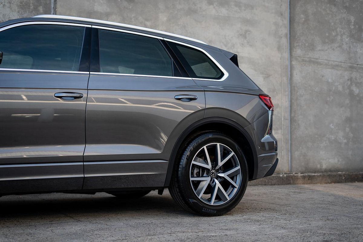 2024 Volkswagen Touareg 210TDI Elegance RC