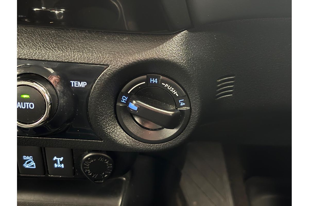 2017 Toyota Hilux SR5 GUN126R 4X4