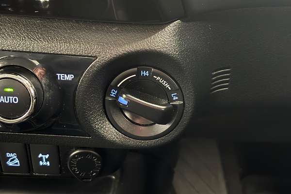 2017 Toyota Hilux SR5 GUN126R 4X4
