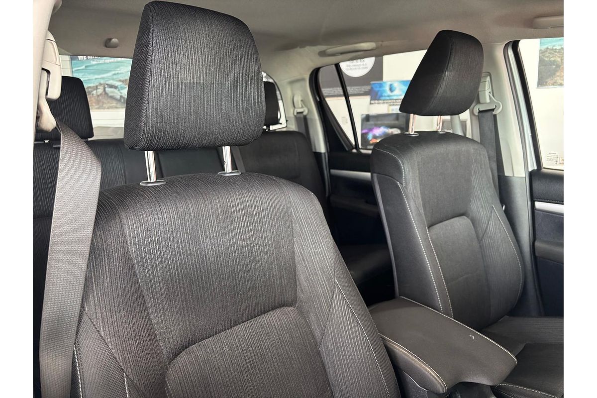 2017 Toyota Hilux SR5 GUN126R 4X4