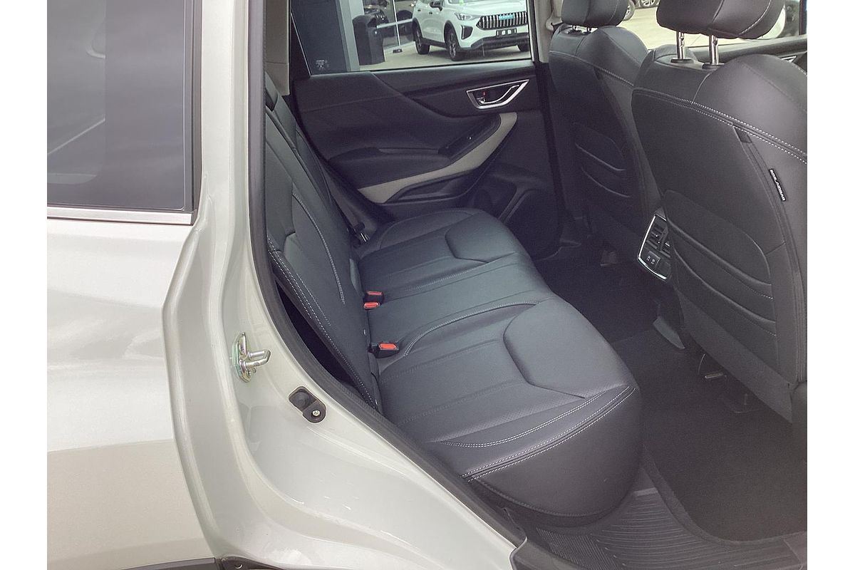 2023 Subaru Forester 2.5i-S S5