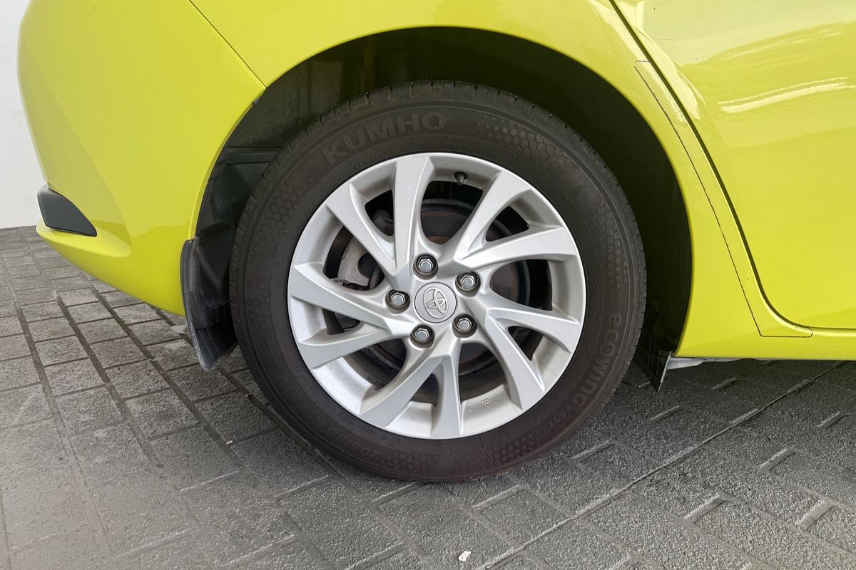 2016 Toyota Corolla Ascent Sport ZRE182R