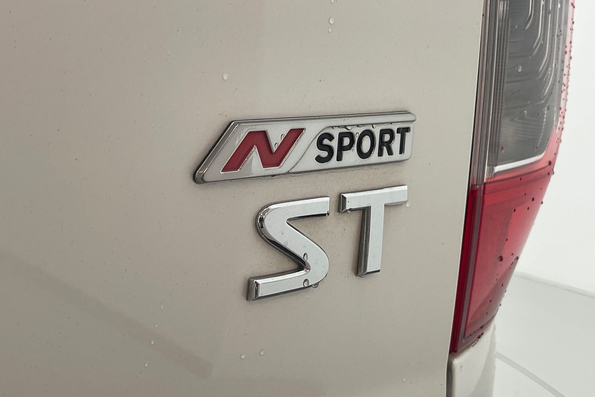2016 NISSAN NAVARA ST (4x4) AUTO DUAL CAB UTILITY DT4 DIESEL