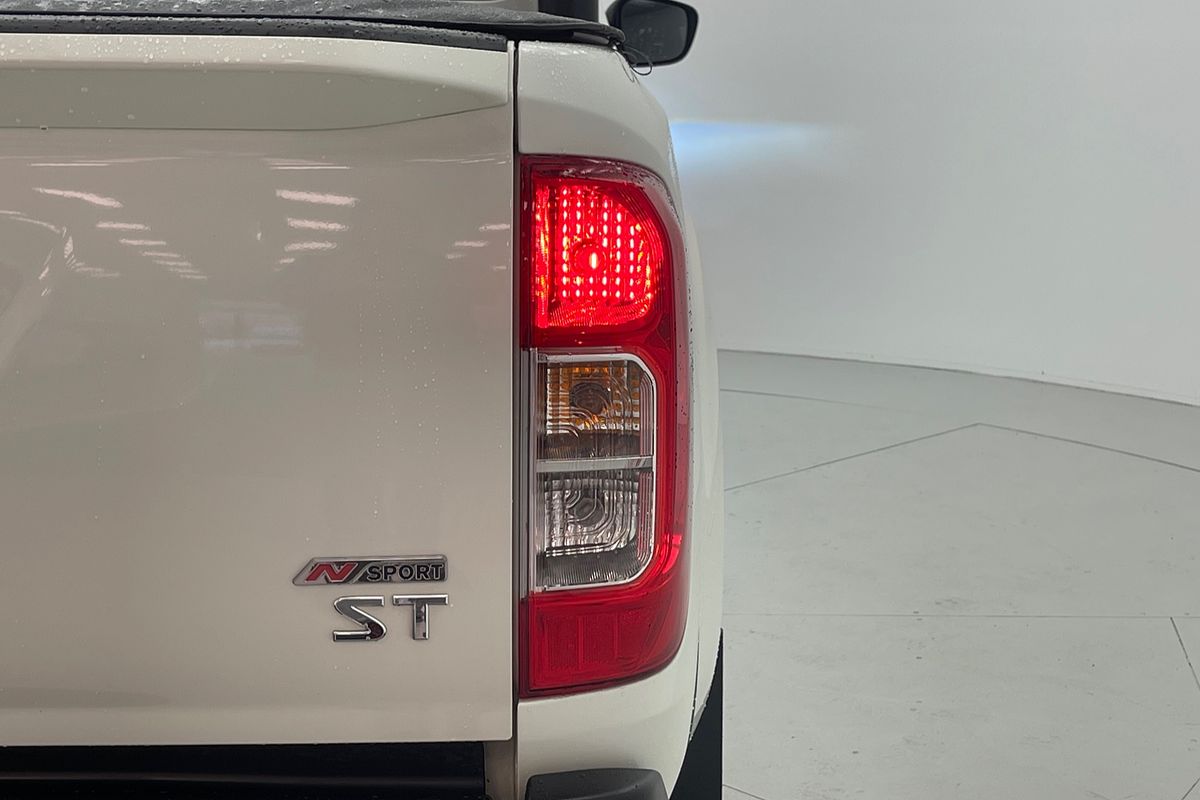 2016 Nissan Navara ST D23 4X4