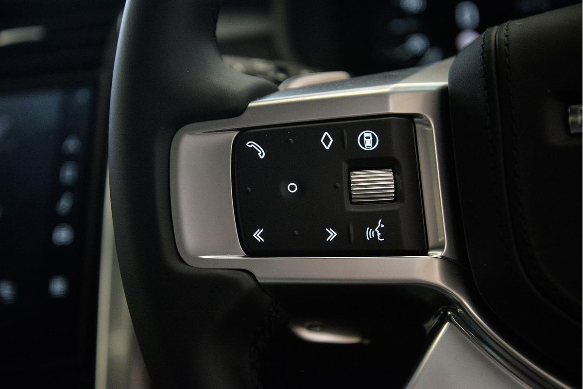 2024 Land Rover Discovery P360 Dynamic HSE Series 5