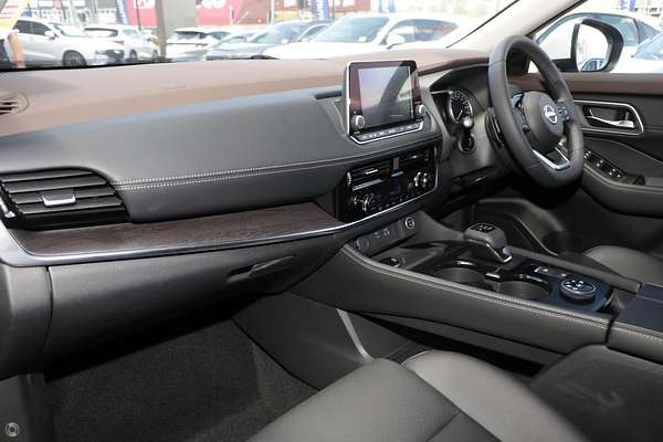 2024 Nissan X-TRAIL ST-L T33