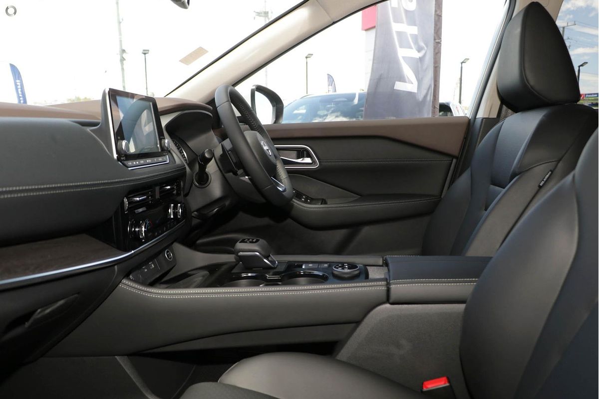 2024 Nissan X-TRAIL ST-L T33