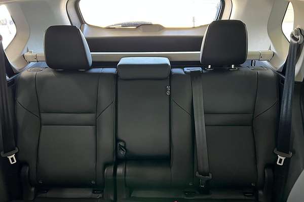 2024 Nissan X-TRAIL ST-L T33