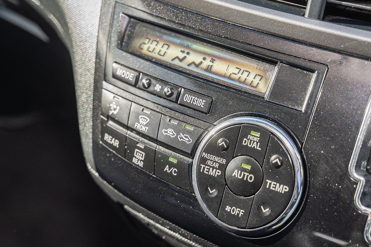 2014 Toyota Tarago GLX ACR50R