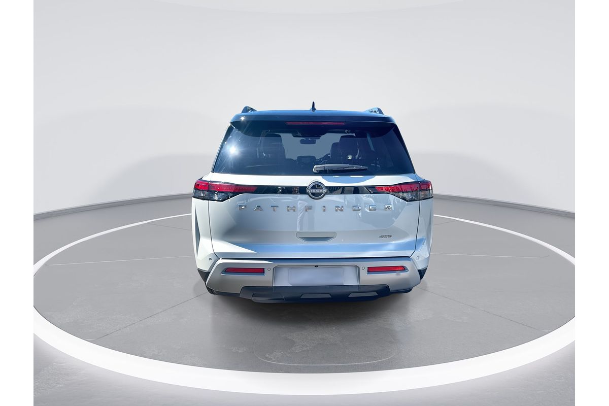 2022 Nissan Pathfinder Ti-L R53