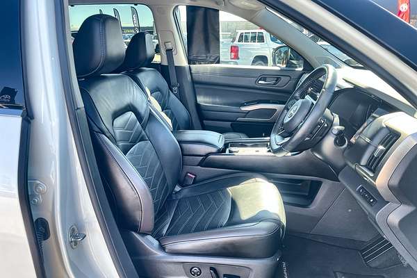2022 Nissan Pathfinder Ti-L R53
