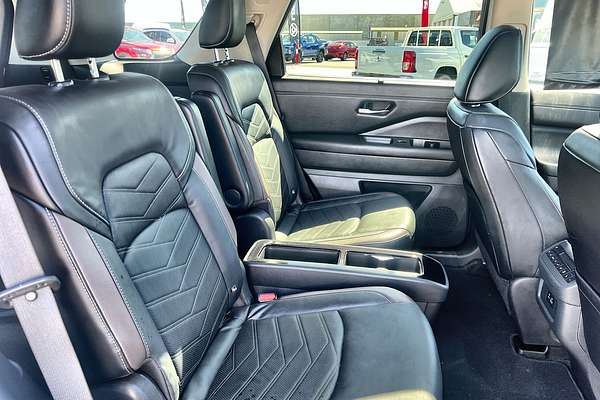 2022 Nissan Pathfinder Ti-L R53