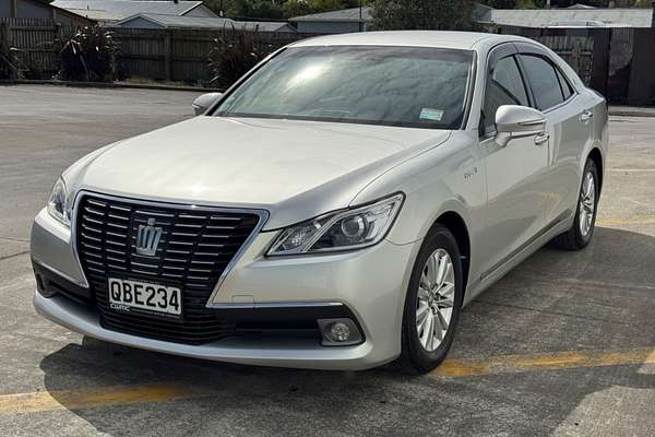 2013 Toyota CROWN HYBRID