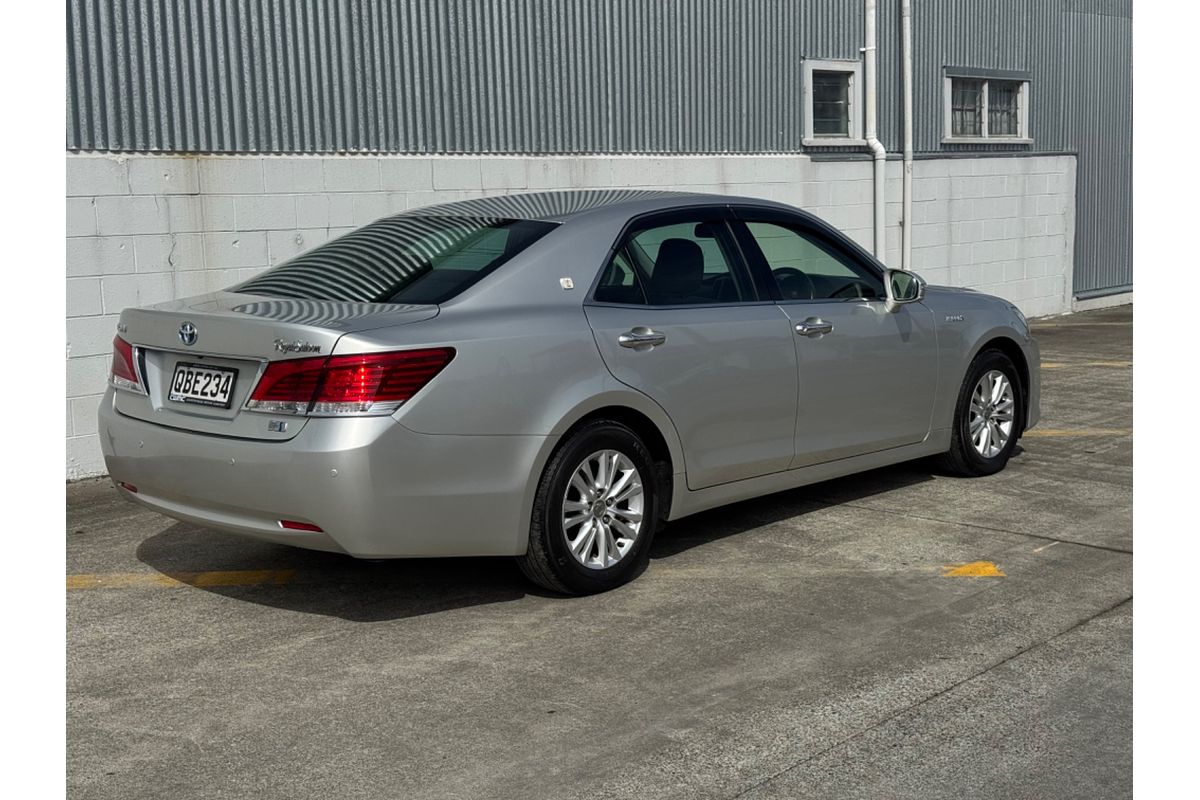 2013 Toyota CROWN HYBRID