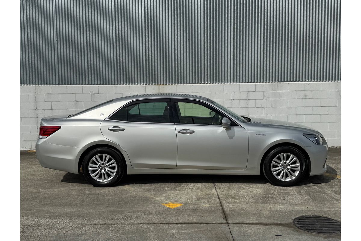 2013 Toyota CROWN HYBRID