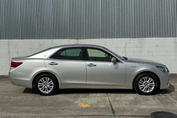 2013 Toyota CROWN HYBRID