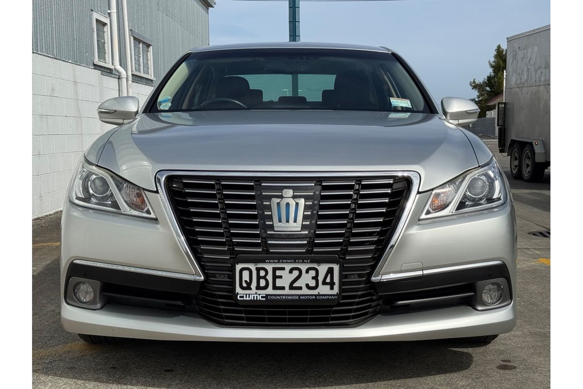 2013 Toyota CROWN HYBRID