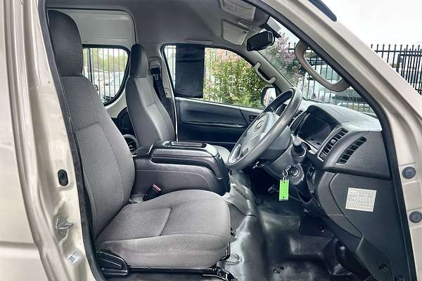 2017 Toyota Hiace KDH221R