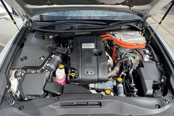 2013 Toyota CROWN HYBRID