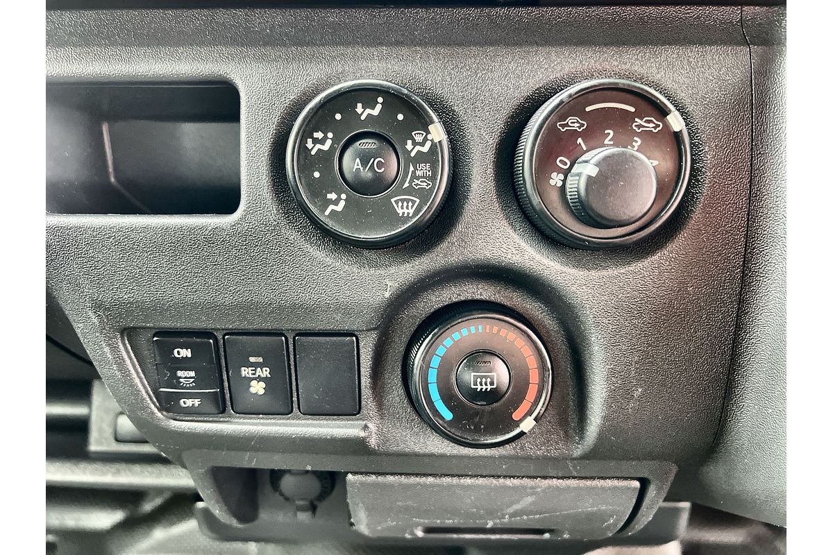2017 Toyota Hiace KDH221R