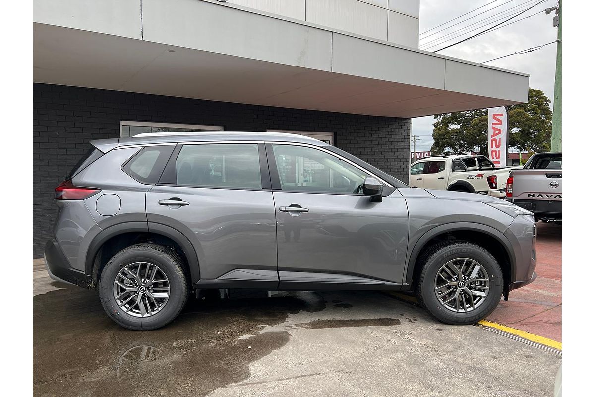 2025 Nissan X-TRAIL ST T33
