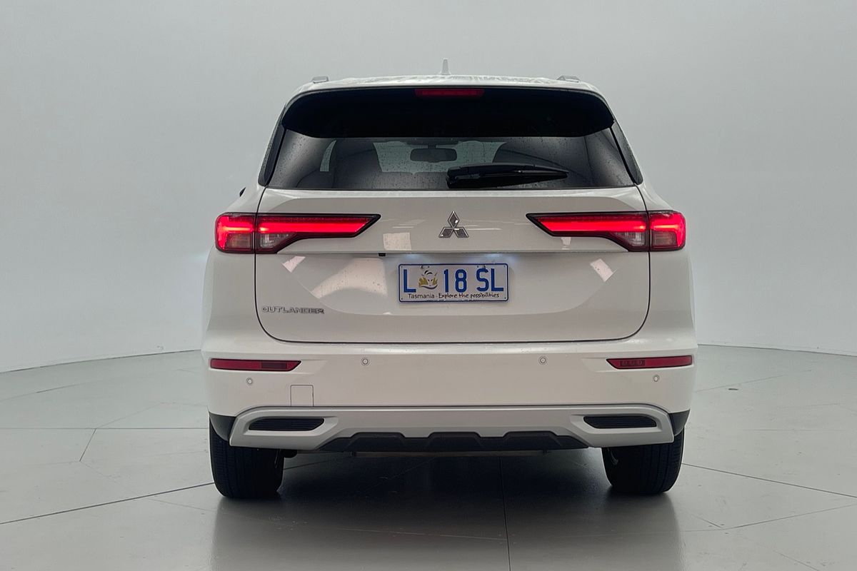 2024 Mitsubishi Outlander LS ZM