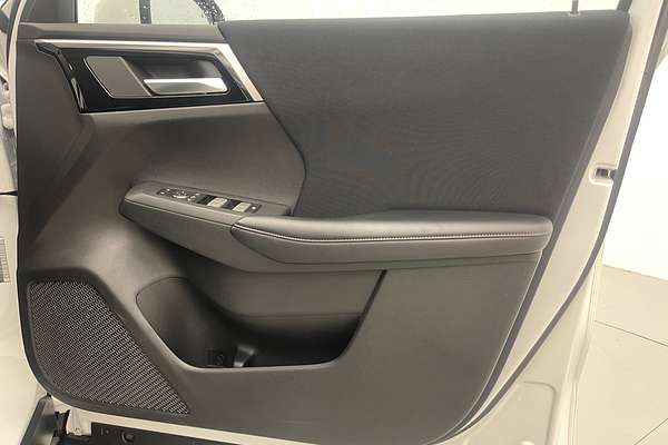 2024 Mitsubishi Outlander LS ZM