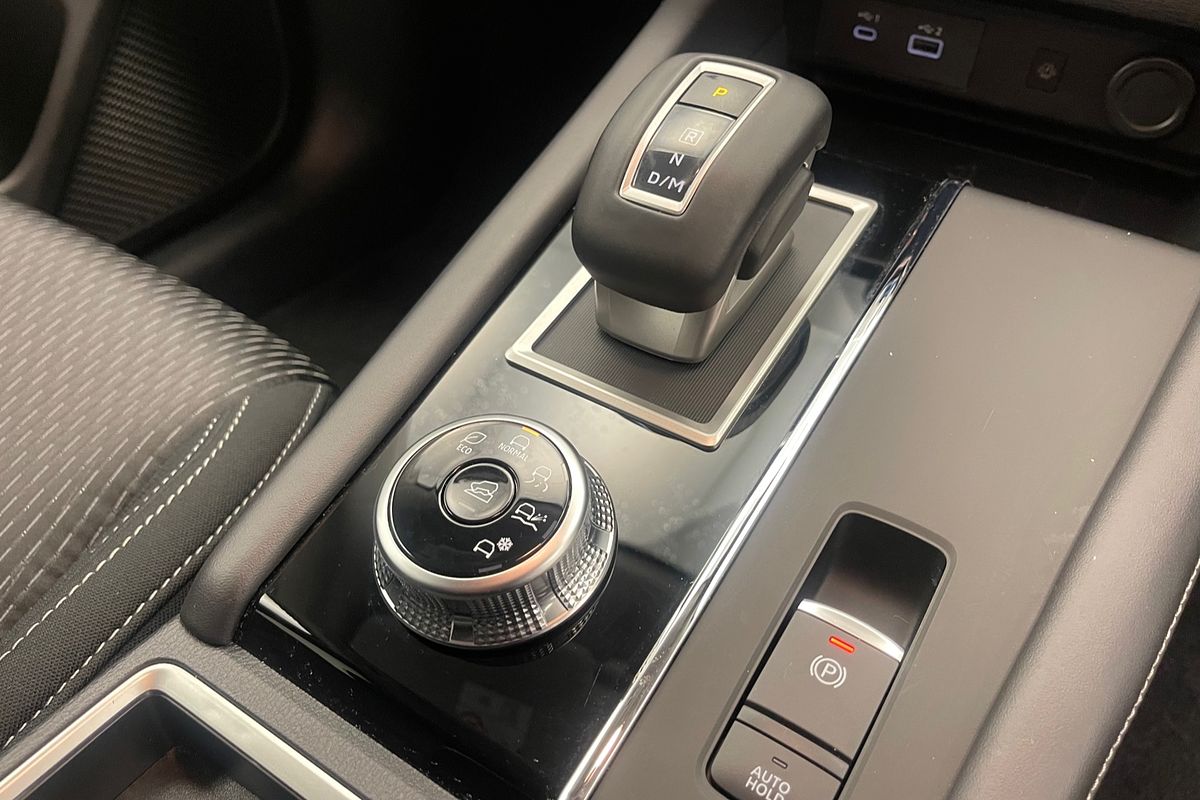 2024 Mitsubishi Outlander LS ZM