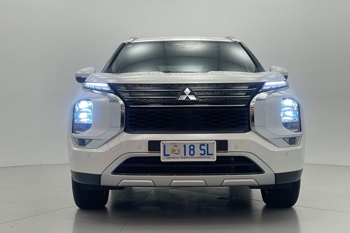 2024 Mitsubishi Outlander LS ZM