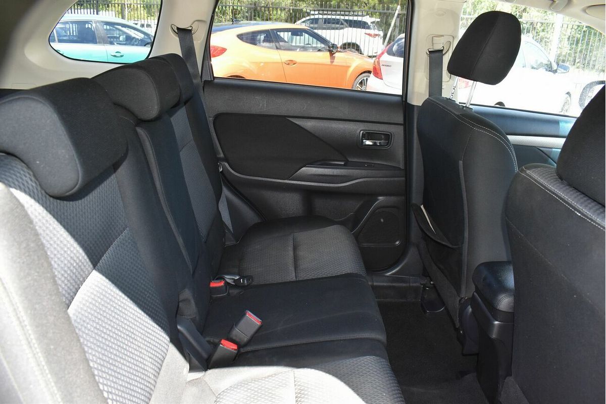 2016 Mitsubishi Outlander LS ZK