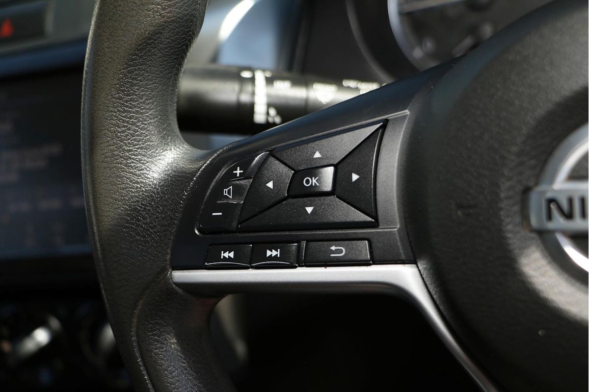2021 Nissan Navara SL D23 Rear Wheel Drive