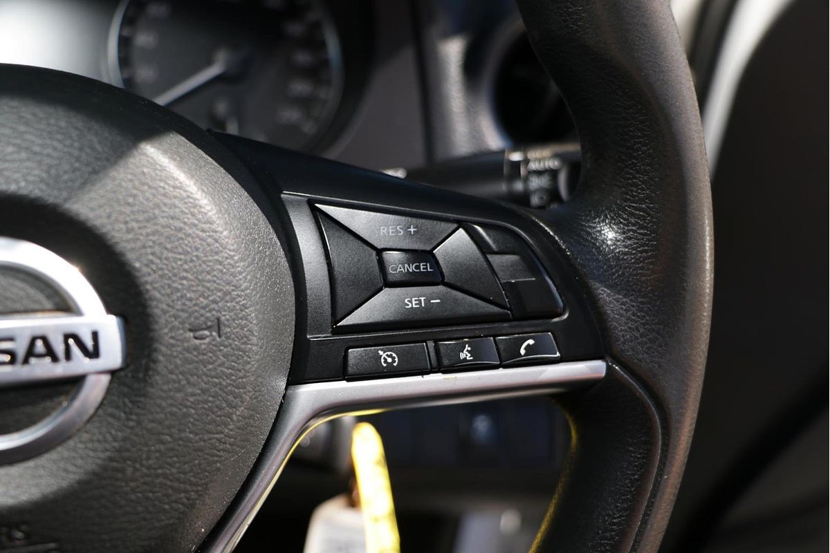 2021 Nissan Navara SL D23 Rear Wheel Drive