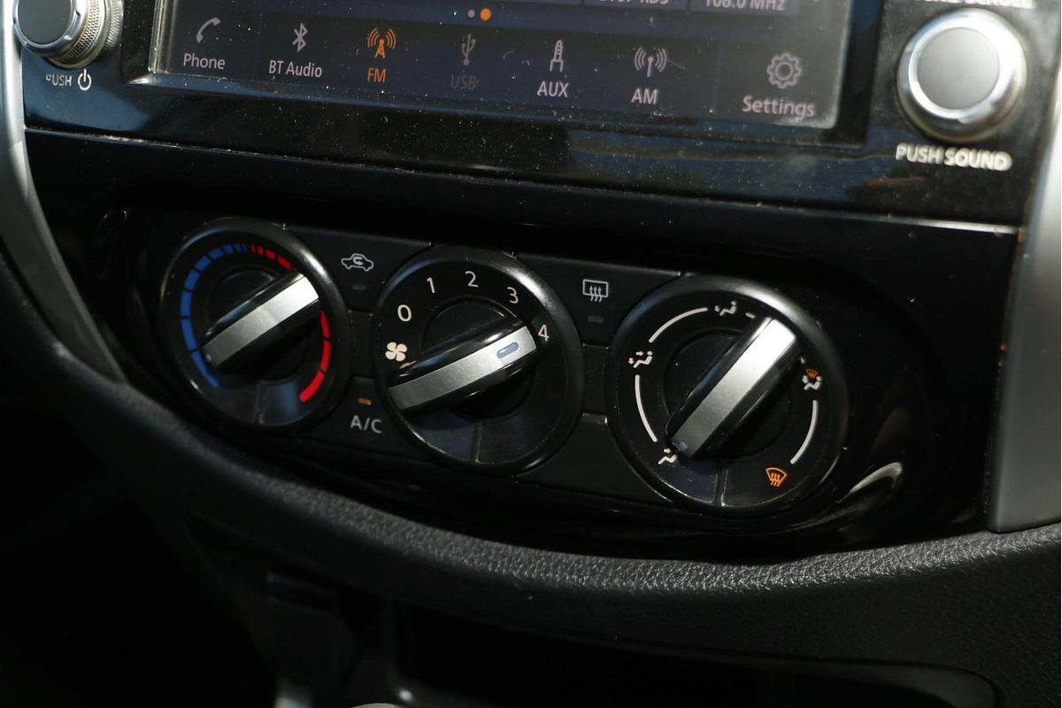 2021 Nissan Navara SL D23 Rear Wheel Drive