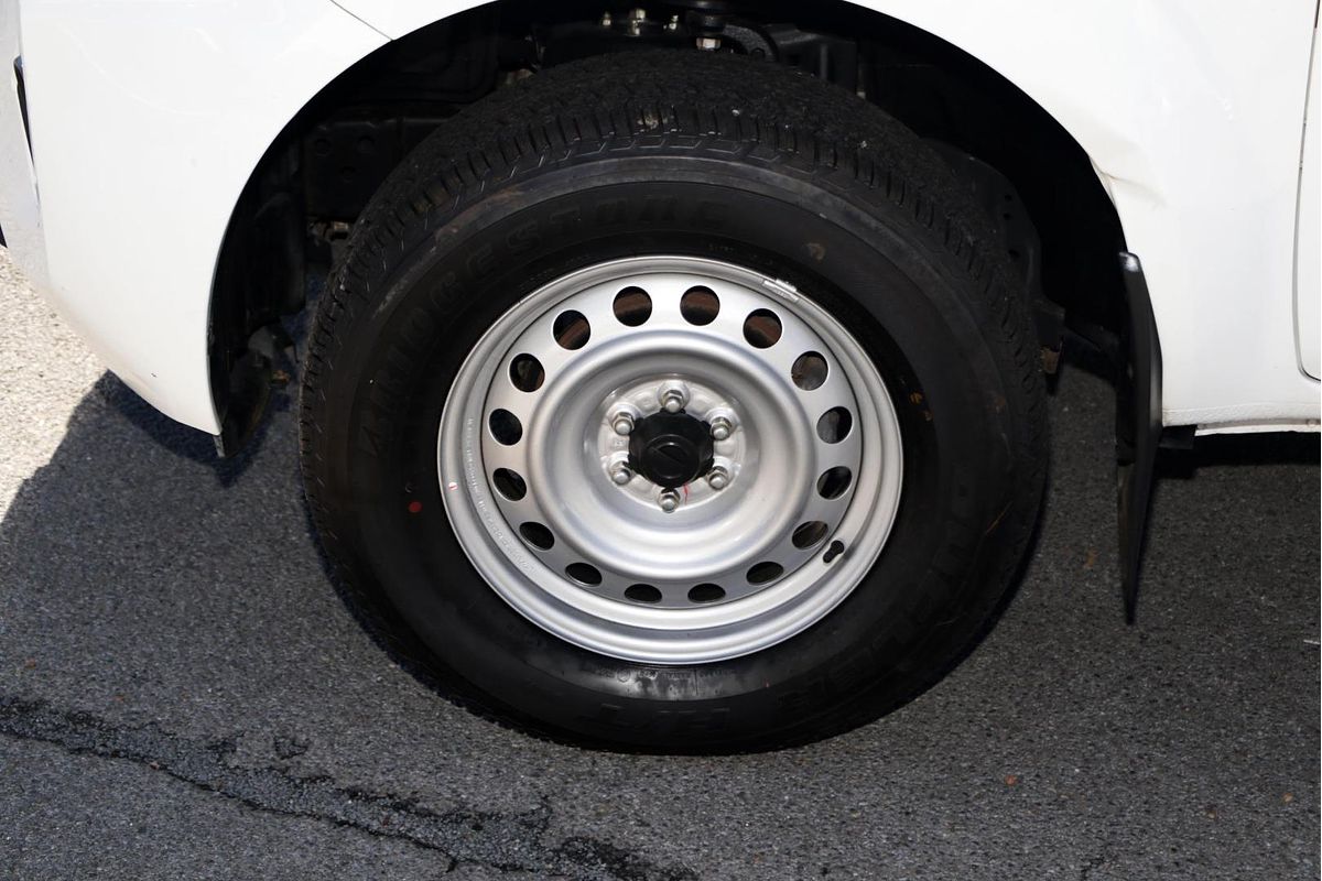2021 Nissan Navara SL D23 Rear Wheel Drive
