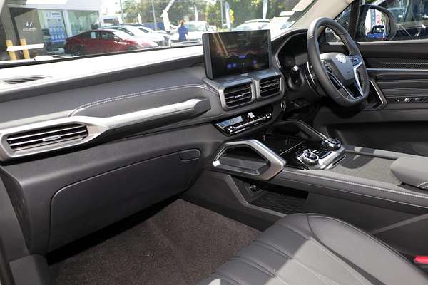 2025 LDV D90 Executive SV9A