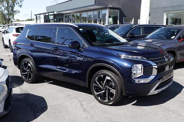 2024 Mitsubishi Outlander PHEV Exceed ZM