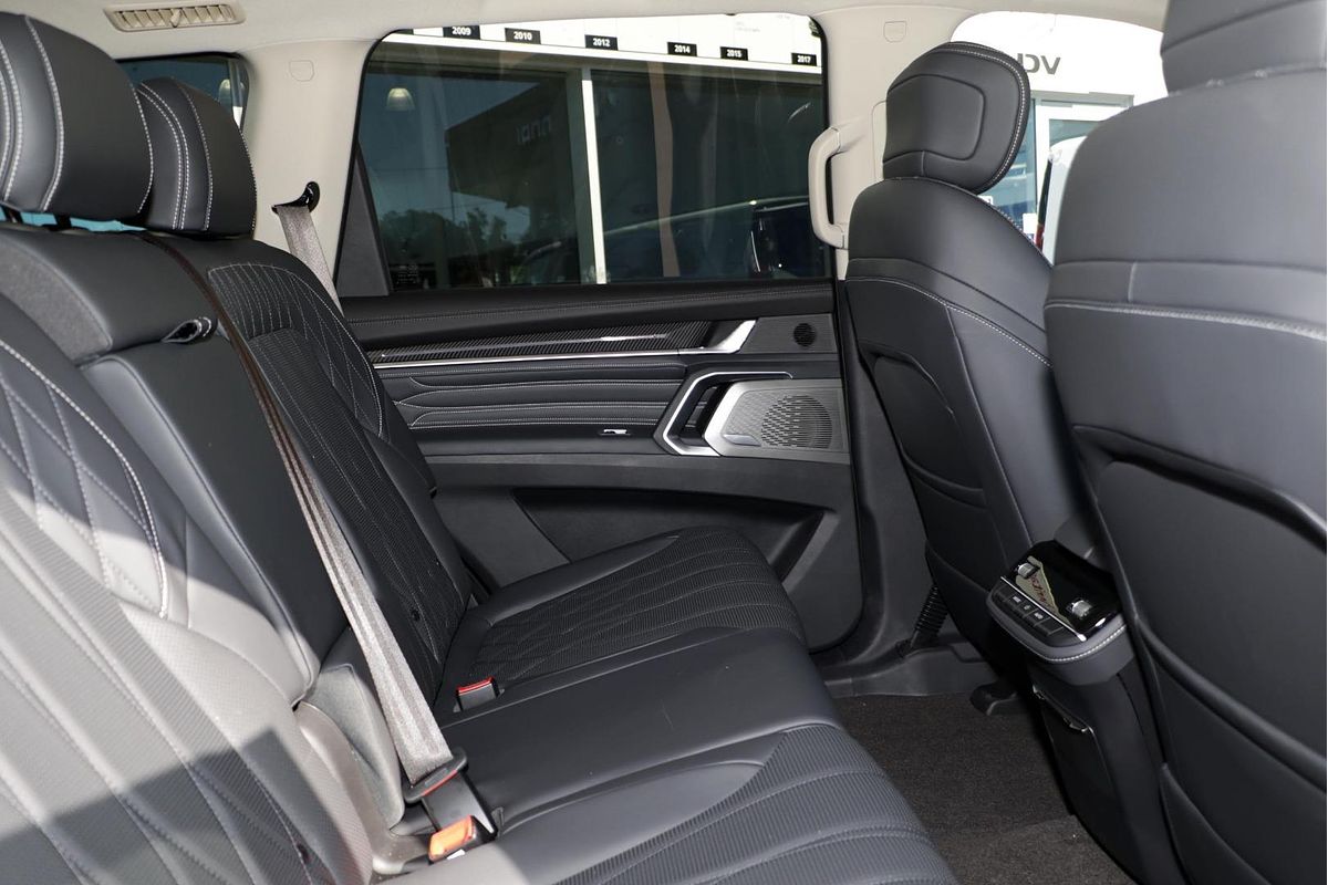 2025 LDV D90 Executive SV9A