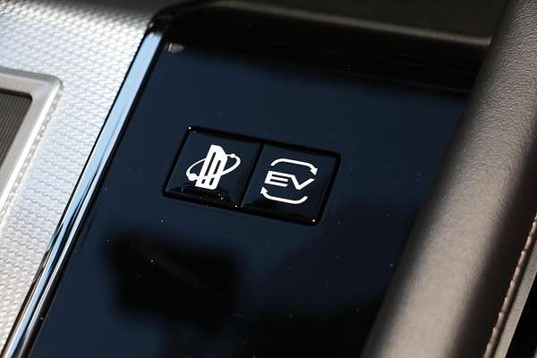 2024 Mitsubishi Outlander PHEV Exceed ZM