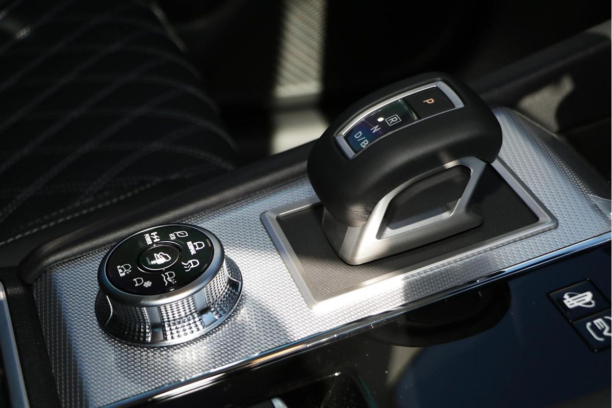 2024 Mitsubishi Outlander PHEV Exceed ZM