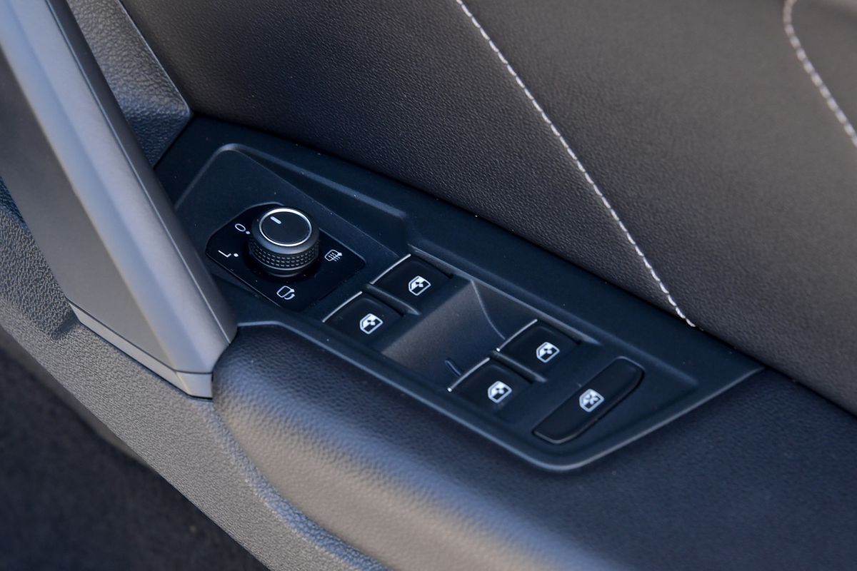 2021 Volkswagen Tiguan 162TSI R-Line 5N