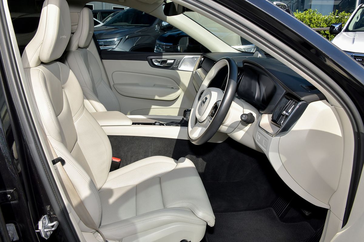 2018 Volvo XC60 T5 Inscription