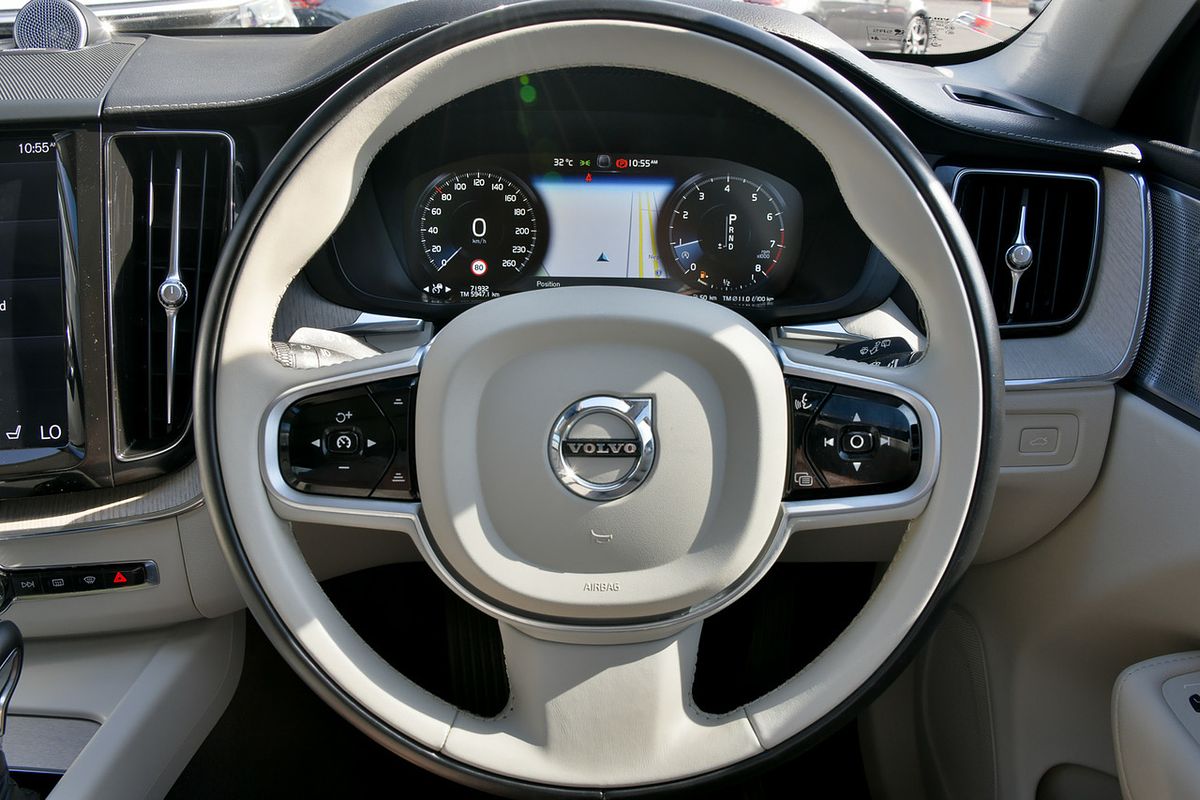 2018 Volvo XC60 T5 Inscription