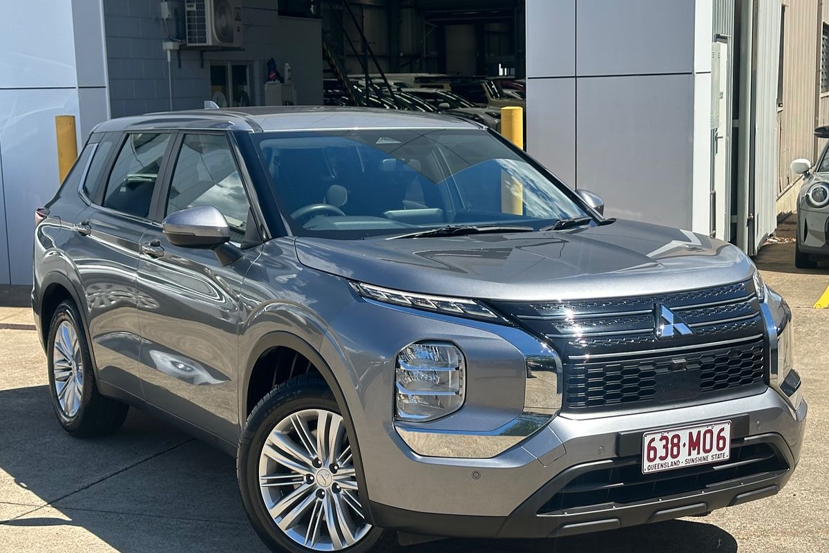 2022 Mitsubishi Outlander ES ZM