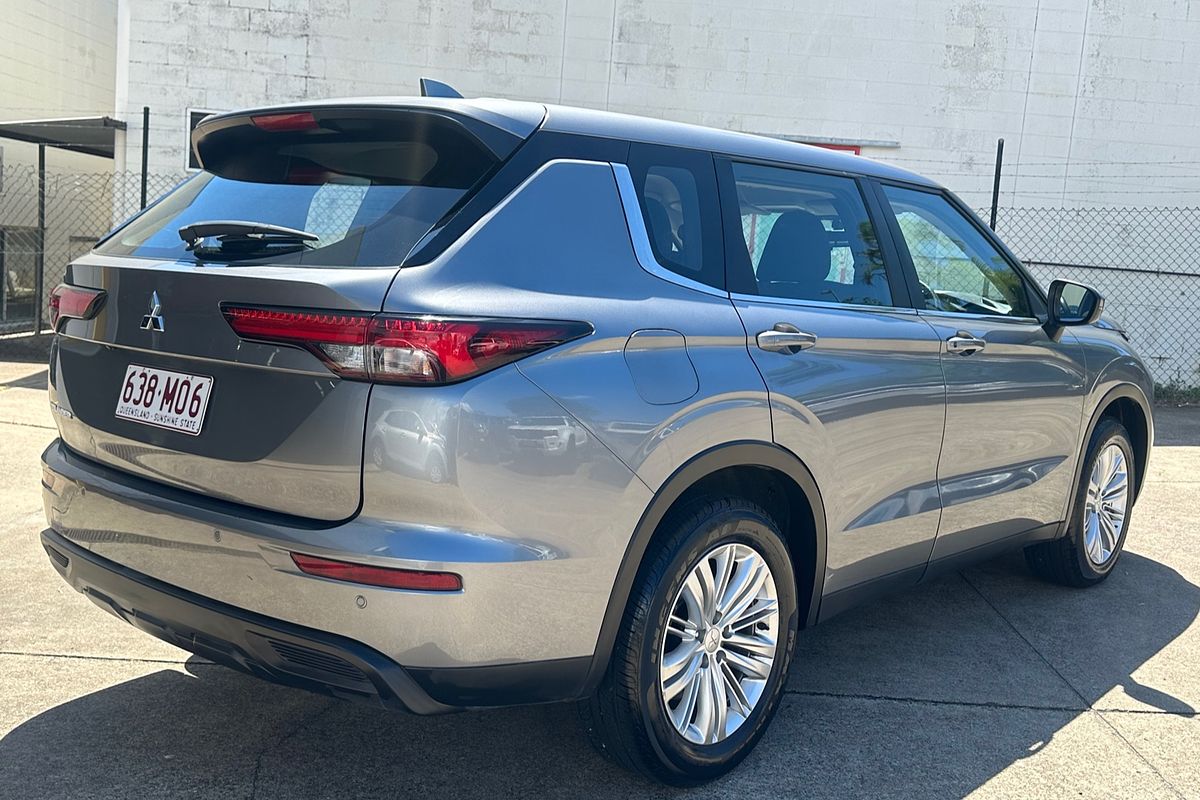 2022 Mitsubishi Outlander ES ZM